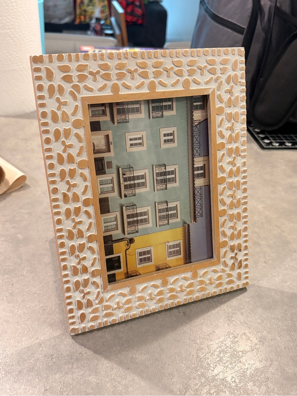 Opalhouse White and Natural Wood Carved Pattern Photo Frame - Picture 2 of 3